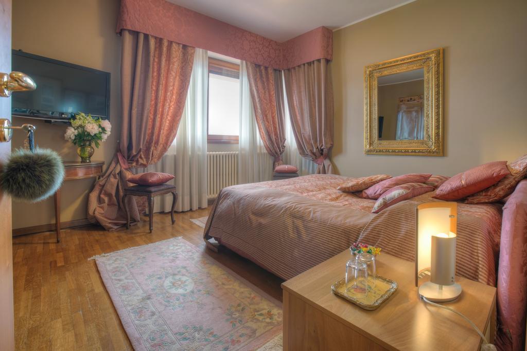 La Volpe Dorata Bed & Breakfast Stresa Exterior foto